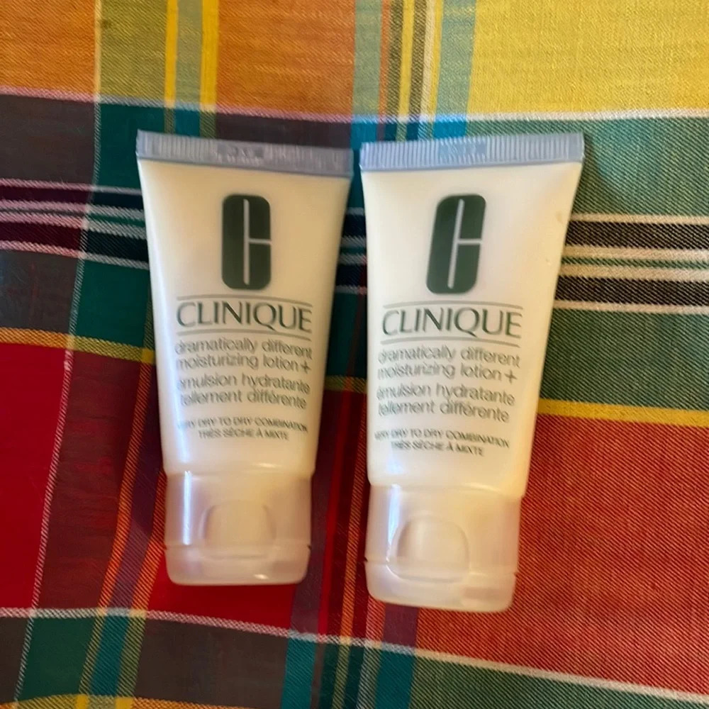 💋Clinique dramatically different moisturizer lotion+💋